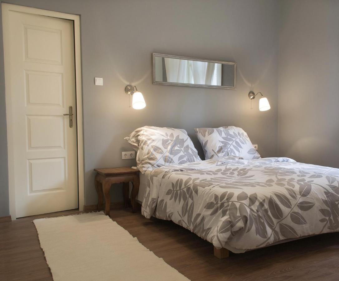 Adorable, Cosy Apartment At The Heroes' Square Budapest Budapeste Exterior foto