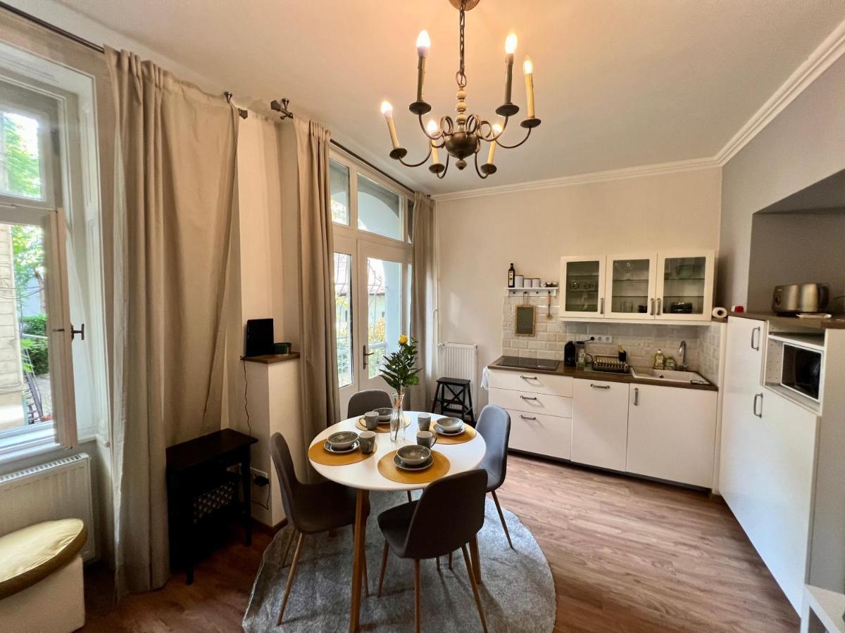 Adorable, Cosy Apartment At The Heroes' Square Budapest Budapeste Exterior foto